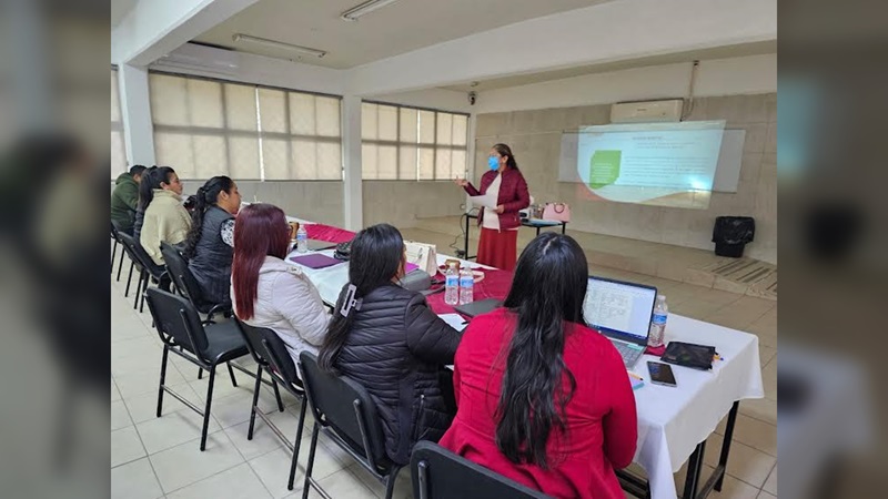 Capacita COBAT a docentes y directivos en Jornada de Acompañamiento