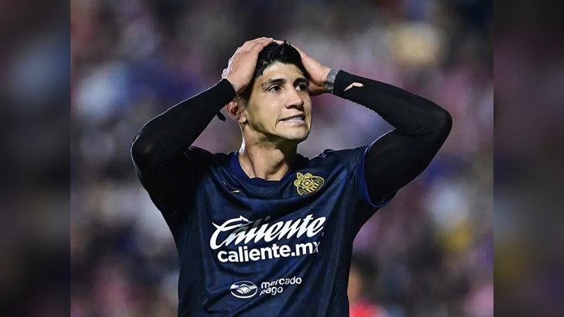 Chivas sin técnico contra Pumas; Óscar García se recupera