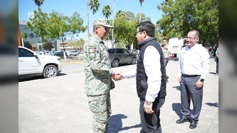 Gral. Enrique García da conferencia en la UAT sobre seguridad nacional