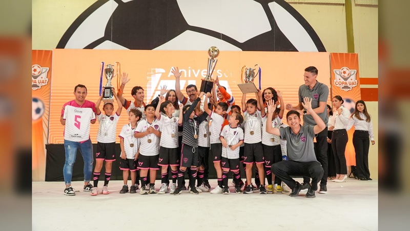 El rector Dámaso Anaya y Omar Bravo presiden apertura de la Copa UAT 2025