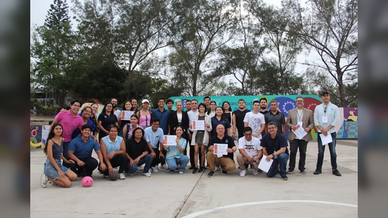 Estudiantes de arquitectura de la UAT reciben reconocimiento internacional