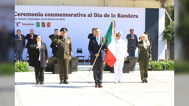 Preside gobernador AVA ceremonia del ‘Día de la Bandera’
