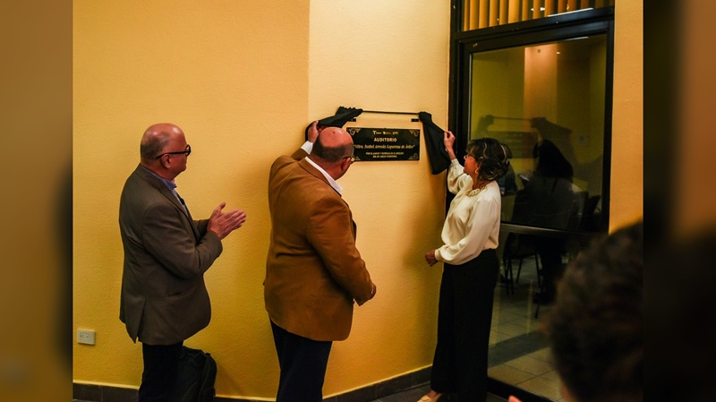 Rinden homenaje SEBIEN e ITCA a la maestra Isabel “Bibi” Arreola de Avilés