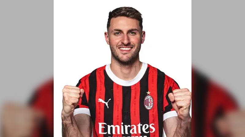 ¡Santiago Giménez es nuevo jugador del AC Milan!