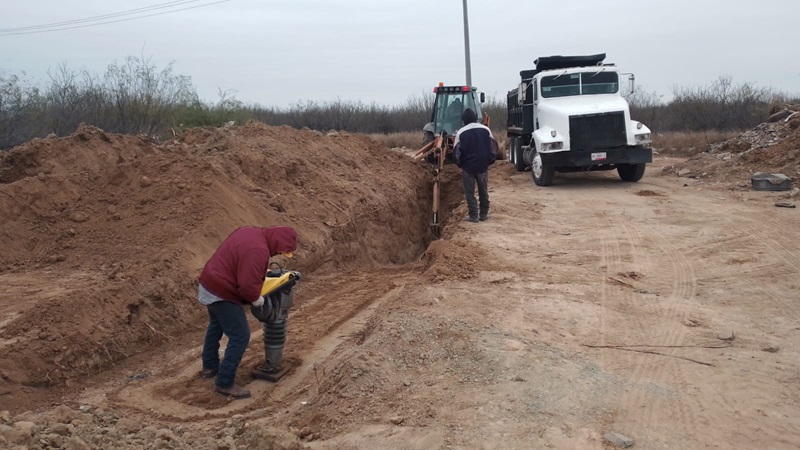 Trabaja COMAPA NLD en rehabilitación del subcolector Zeus