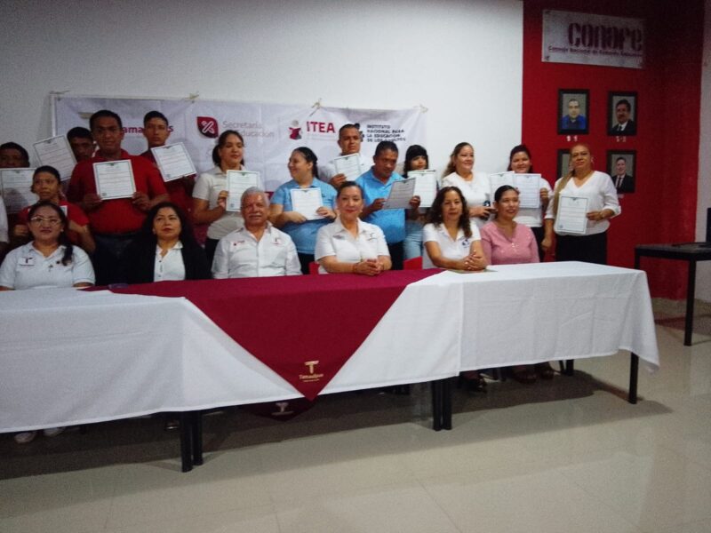 CONAFE e ITEA entregan certificados de estudios