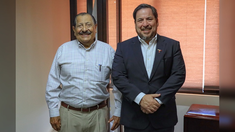 Miguel Ángel Valdez García, se reunió con integrantes del CES del SNTE 30