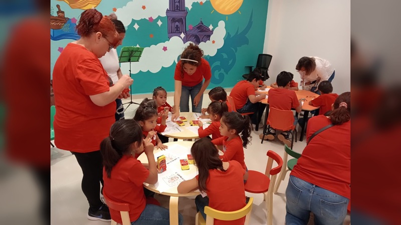 Pintan, juegan y aprenden en la nueva Infoteca municipal