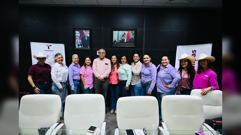 Se reúne secretario de Desarrollo Rural con mujeres ganaderas
