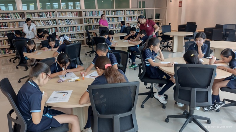 Alumnos de la Escuela “Cosme Pérez” viven un recreo divertido en la Infoteca