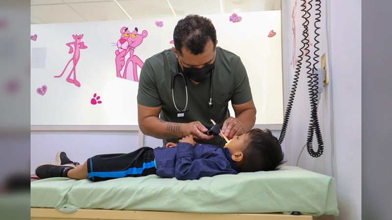 Atenta Salud a enfermedad de manos, pies y boca en niños