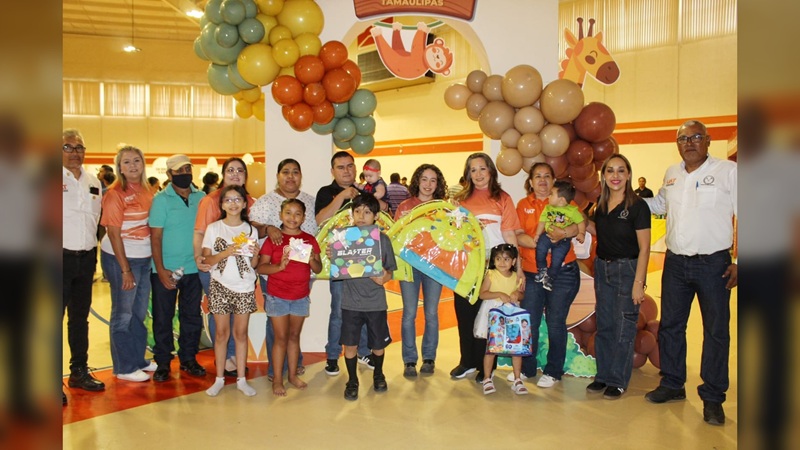 Brinda la UAT festejo a niños y niñas del personal sindicalizado