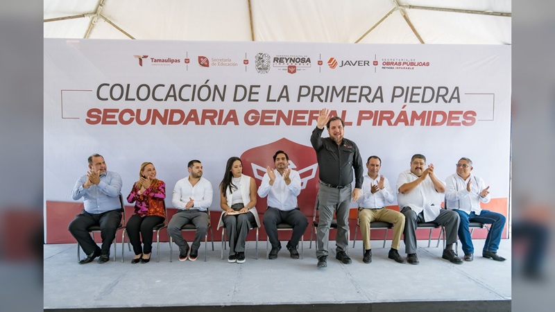 Colocan primera piedra de nueva secundaria general en Reynosa