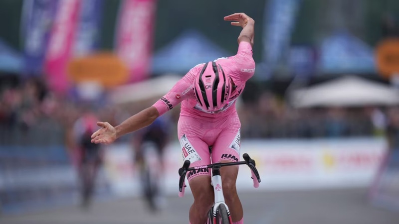 Isaac del Toro conquista la etapa 17 del Giro de Italia