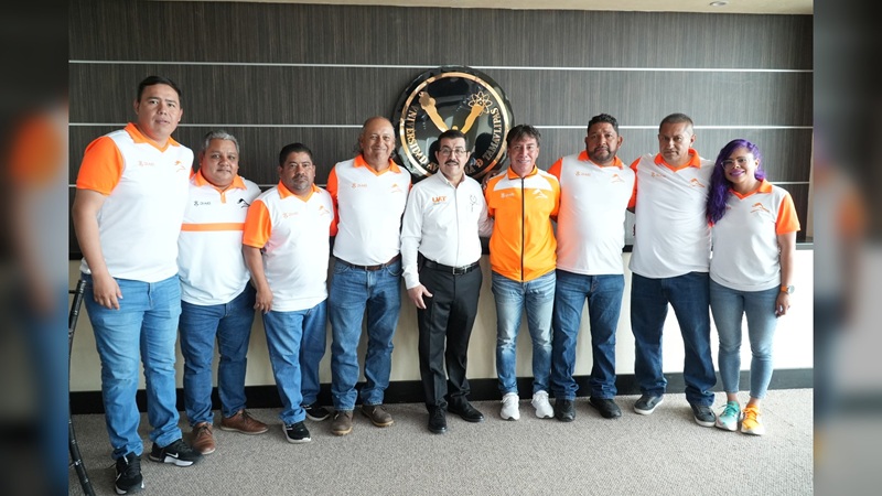 Felicita Rector a Correcaminos UAT, ¡campeones de la Premier!