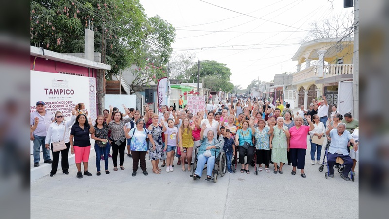 Inaugura Mónica pavimentación de 2 calles en Colonia López Portillo