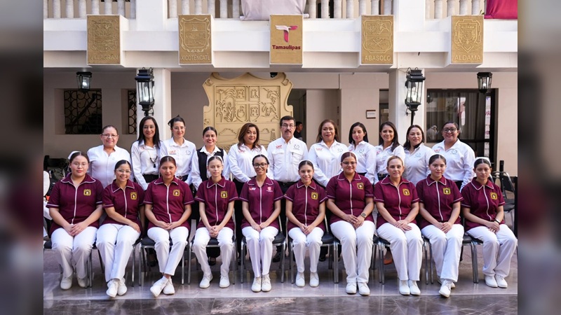 Rector de la UAT reconoce labor humanista de enfermeras y enfermeros