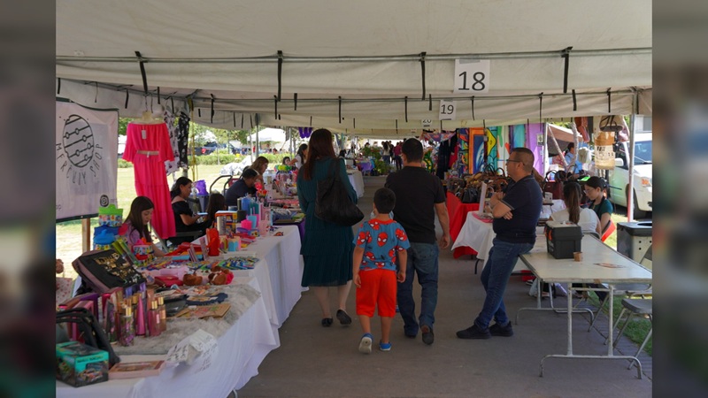 Responden ciudadanos a ‘Bazar del Día de las Madres’ organizado por SEBIEN