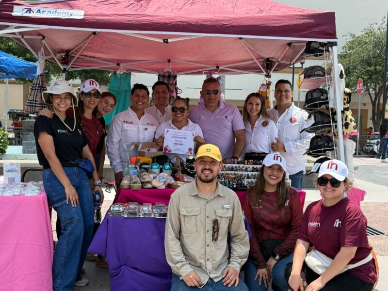 Conviven Humberto Prieto y mamás del distrito 7, reconociéndolas como pilar de las familias
