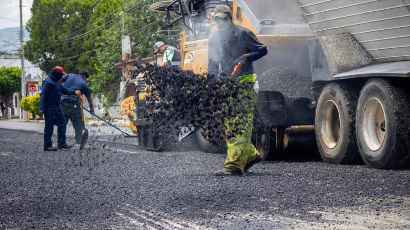 Avanza mejora de calles en Victoria