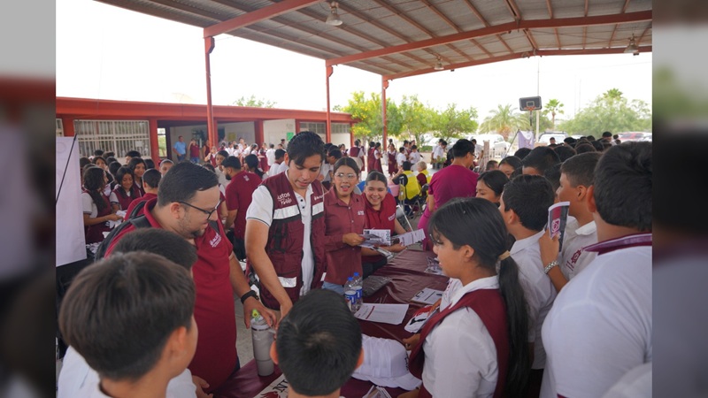Brigada Joven llega a la escuela Secundaria No.80