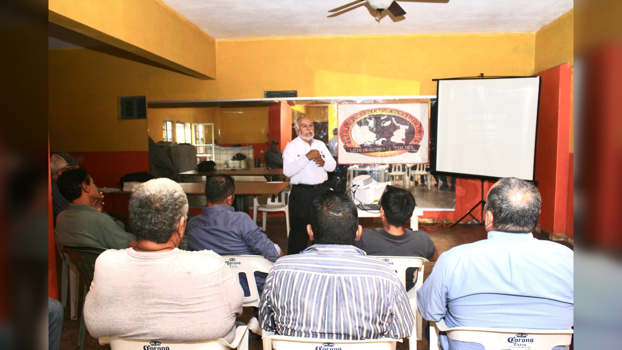 Capacita Gobierno de Tamaulipas a productores lecheros de Aldama