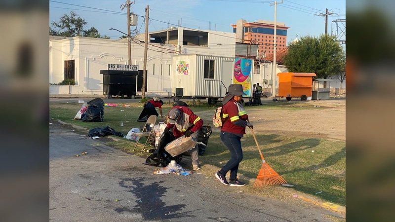 Cuadrillas de Servicios Públicos Primarios limpian calles tras festejo por el 177 aniversario