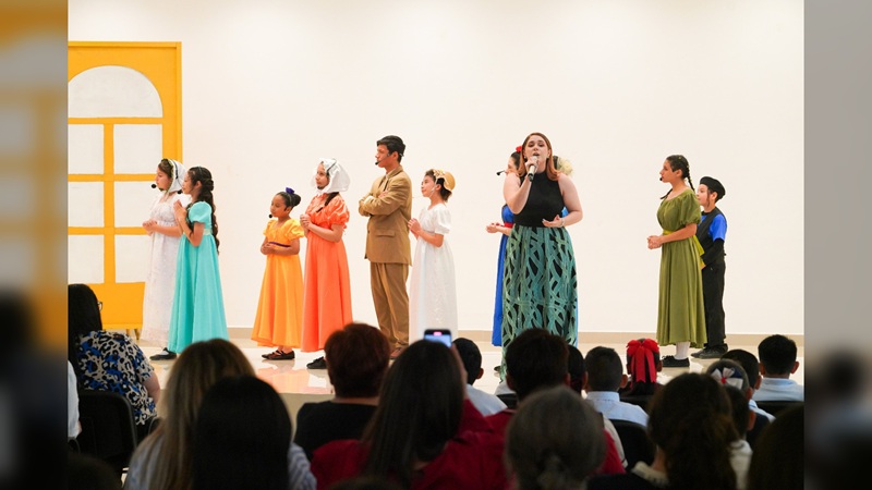 Evocan la Fundación de NLD con emotiva obra de teatro en la Infoteca