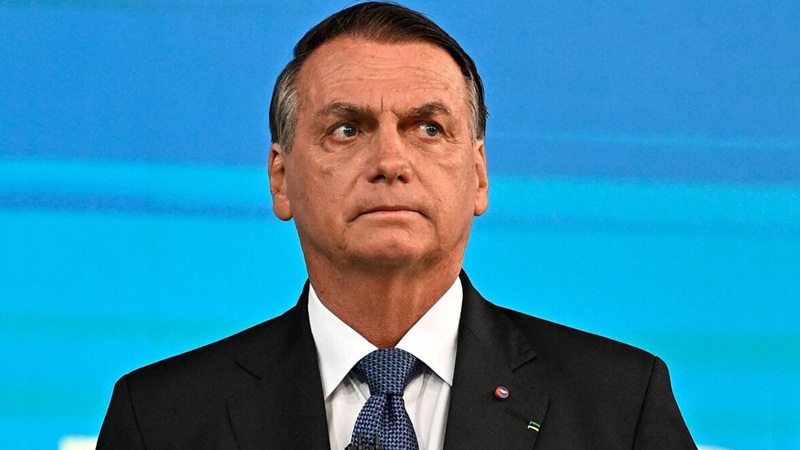 Bolsonaro, principal beneficiario de red ilegal de espionaje político en Brasil