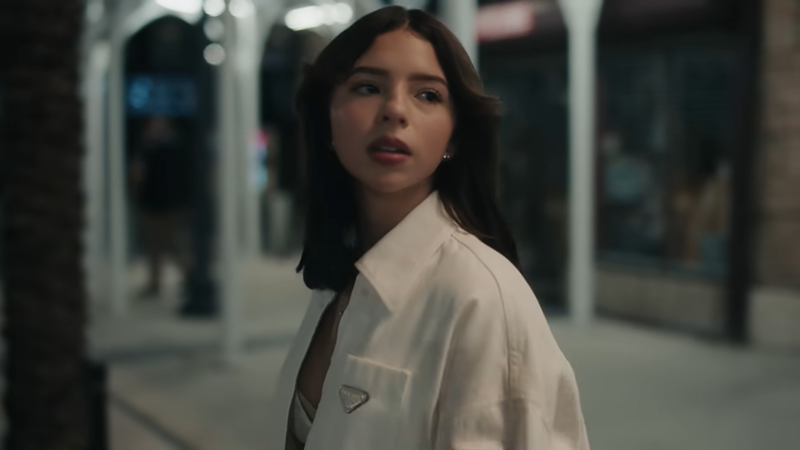 Ángela se quita extensiones y presume abdomen en video con Marc Anthony