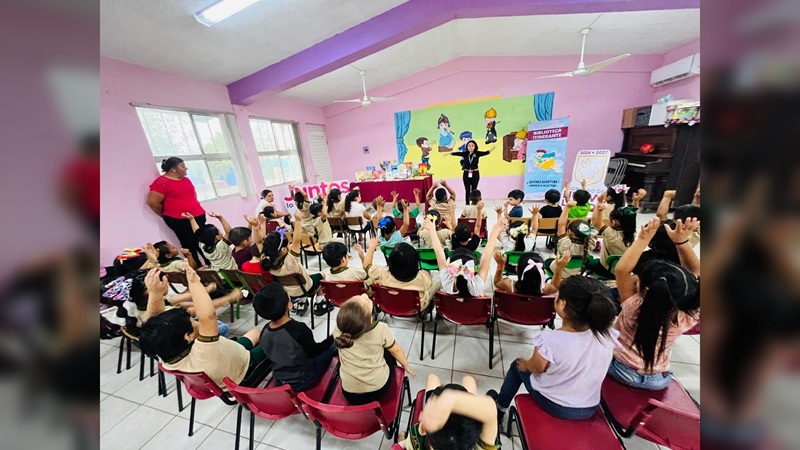 “Biblioteca Itinerante” promueve la lectura en más de 5 mil niños y adolescentes