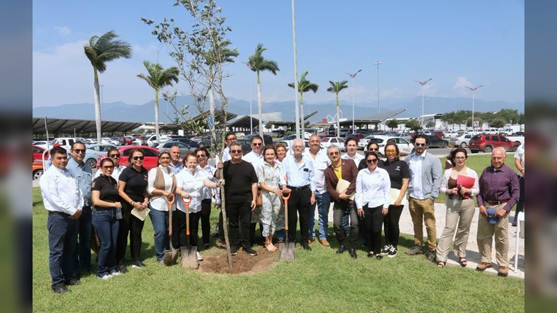 Fomenta SEDUMA reforestación con visión sostenible en el Parque Bicentenario