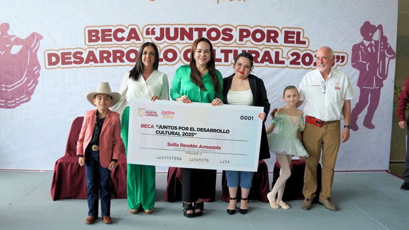 Gobierno de NLD realiza deposito de becas culturales a más de 300 artistas locales