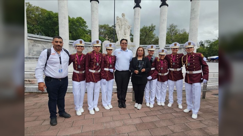 Obtiene la UAT 2.º lugar nacional en competencia de escoltas y bandas de guerra