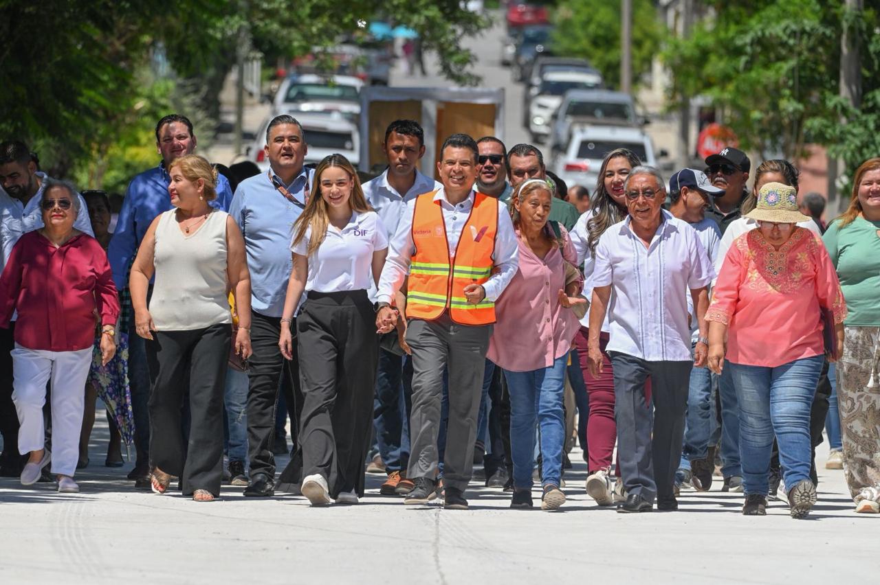 Entregan nueva calle de concreto hidráulico en la San Marcos II