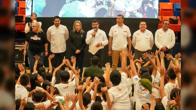 Clausura el rector Dámaso Anaya exitoso campamento infantil de la UAT