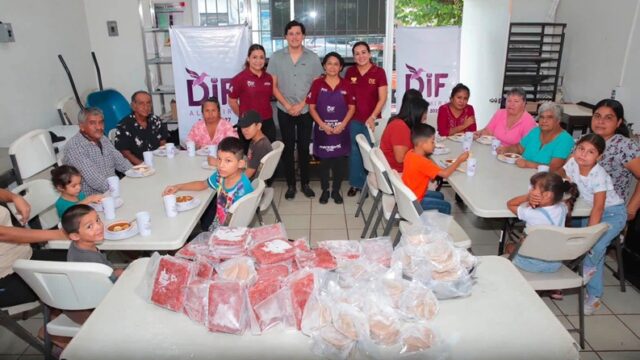 Fortalece DIF Altamira con iniciativa privada apoyo alimentario a familias vulnerables