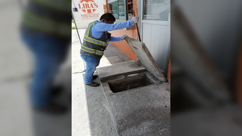 Mantiene COMAPA NLD inspecciones permanentes en negocios para cuidar el drenaje de la ciudad