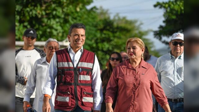 Recorre Lalo Gattás colonias escuchando y resolviendo demandas ciudadanas