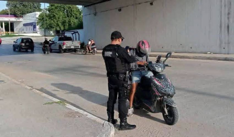 Transito debe de apretar a los motociclistas